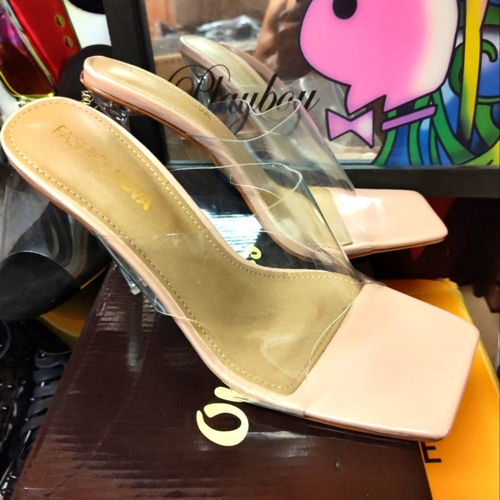 Ladies shoes